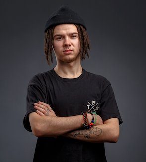 Барбер Роман — чоловічі стрижки та фейд, TBS Короленка, Дніпро